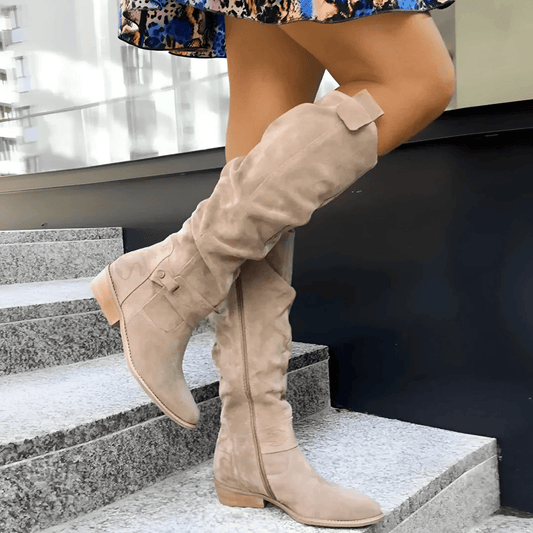 Klassische Damen Stiefel mit weitem Schaft | Elegant & Bequem